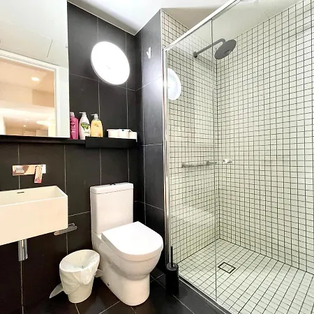 Readyset Apartments At Empire Melbourne Exterior photo